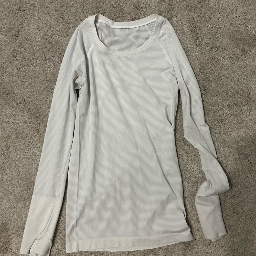 lululemon athletica Light Gray Long Sleeve Top